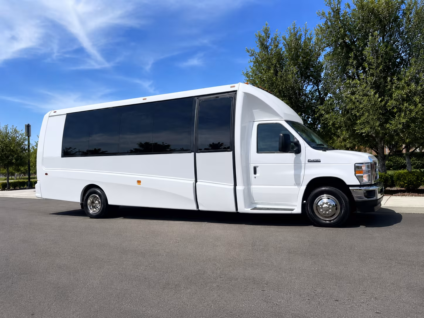 shuttle your wedding guests from every kingsport hotel on one easy loop